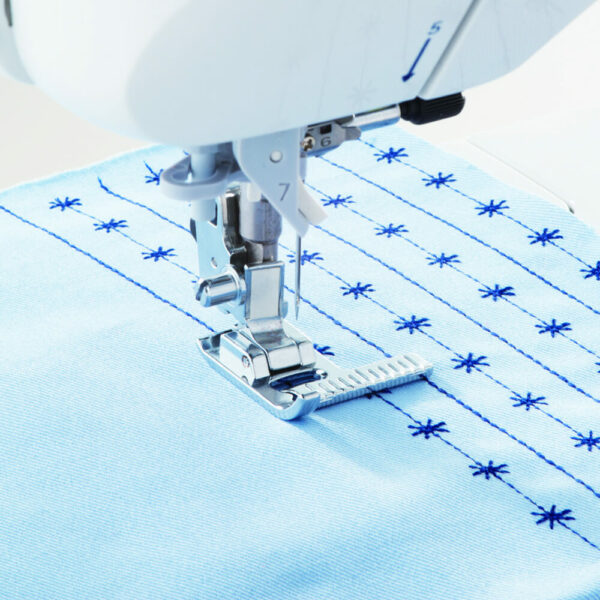 Pied guide couture machine à coudre